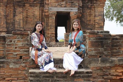 Ninh Thuận phát triển du lịch gắn với bảo tồn, phát huy các giá trị văn hóa