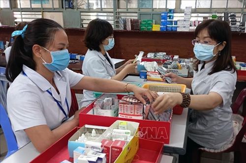 Phú Yên: Chậm đấu thầu, nhiều cơ sở 'khan hiếm' thuốc
