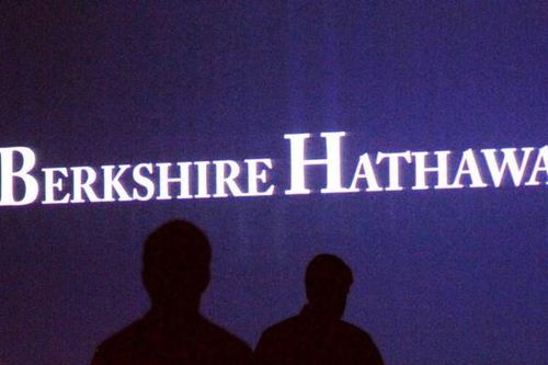 Berkshire Hathaway thực hiện thương vụ mua lại lớn nhất trong nhiều năm