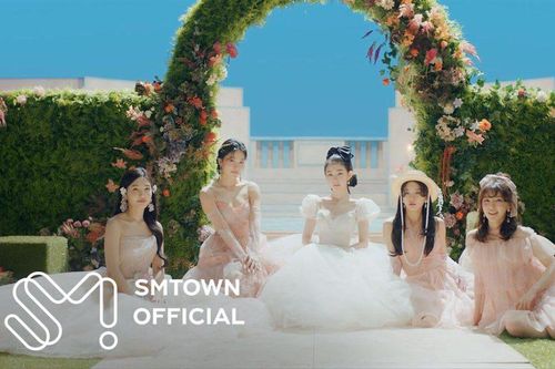 'Wifi SM' lại bị fan khịa khi MV của Red Velvet trễ giờ