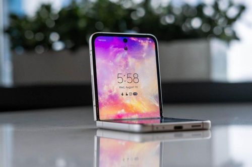 Galaxy Z Flip3 bán chạy nhất toàn cầu ở phân khúc điện thoại gập