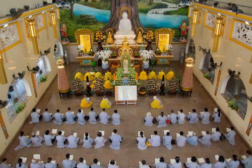 Lễ khánh đản Bồ-tát Quán Thế Âm tại chùa Vạn Đức
