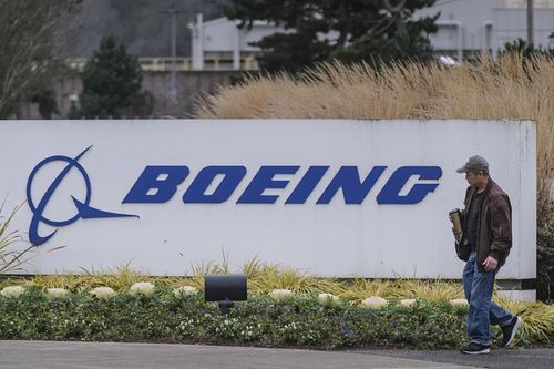 Cổ phiếu Boeing lao dốc sau vụ rơi máy bay