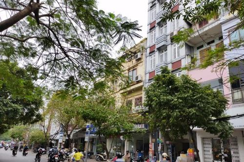 Hải Phòng: Người đàn ông rơi từ tầng 2 xuống đất thiệt mạng