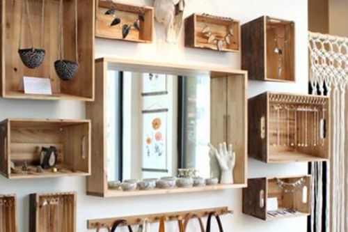 Trang trí tường nhà ấn tượng từ hộp gỗ