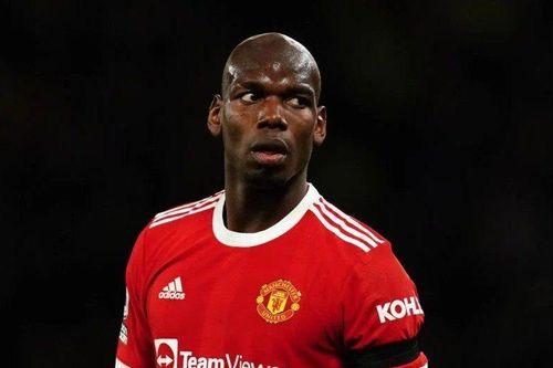 Pogba công khai thể hiện sự bất mãn với Man Utd