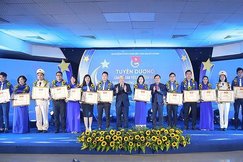 Trao Giải thưởng Lý Tự Trọng tặng 94 cán bộ Đoàn và đoàn viên ưu tú