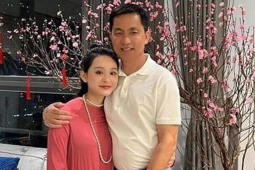 Chi tiết chiếc điện thoại 'không phải dạng vừa' CEO Hồ Nhân sở hữu
