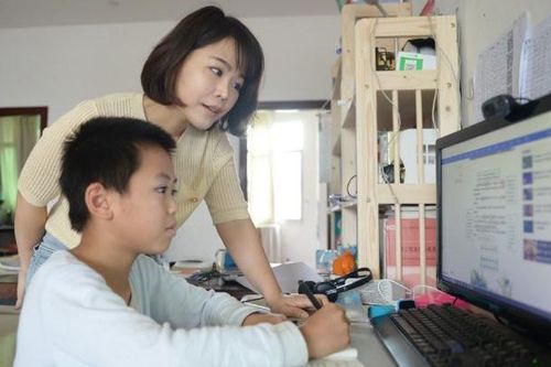 Khách sạn cho thuê phòng học trực tuyến