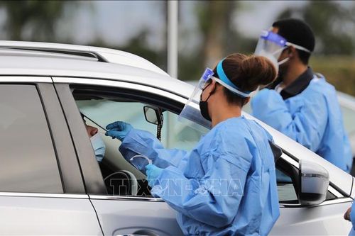 Giới chuyên gia cảnh báo Mỹ không chủ quan với nguy cơ làn sóng dịch COVID-19 mới