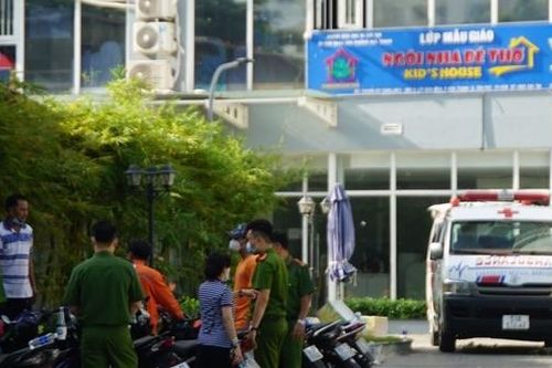 Vụ cháy căn hộ chung cư 2 người tử vong: Có dấu hiệu tự đổ xăng phóng hỏa