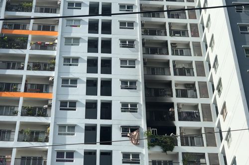 Hiện trường cháy chung cư, 2 mẹ con chết thương tâm