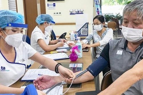 Người suy giảm miễn dịch được bảo vệ thế nào trước biến thể Omicron?