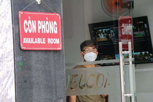 Phố Tây Nha Trang đìu hiu sau mở cửa du lịch