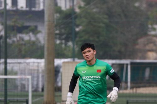 Thủ thành Nguyên Mạnh: Toàn đội sẽ rút kinh nghiệm ở lượt đi