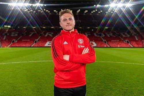 Thủ môn trẻ của Man United buộc phải treo găng vì biến cố
