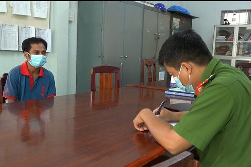 Gã cha dượng nhiều lần giở trò đồi bại với con riêng của vợ trong suốt 3 năm