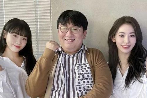 Source Music bất ngờ đếm ngược lúc nửa đêm: Lesserafim đã sẵn sàng ra mắt?