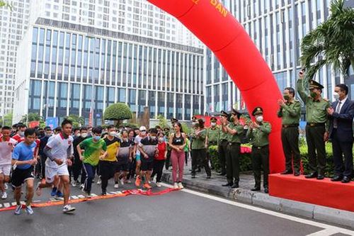 Bộ Công an hưởng ứng Ngày chạy Olympic vì sức khỏe toàn dân