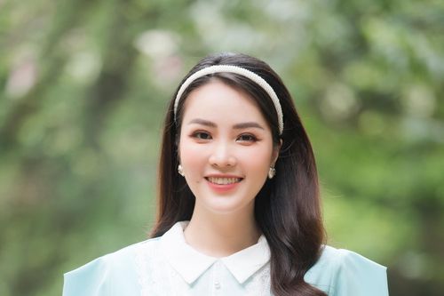 Á hậu Thụy Vân sút cân, phải hủy nhiều show diễn do bị mắc COVID-19