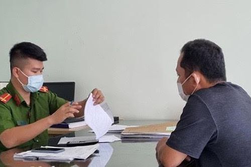 Mâu thuẫn nợ nần, người đàn ông nổ súng bắn đối thủ