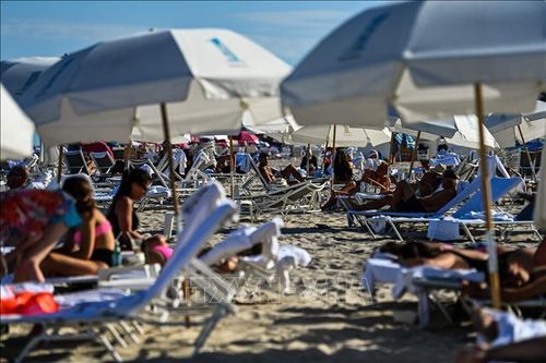 Thành phố biển Miami Beach, Mỹ áp đặt lệnh giới nghiêm ngăn bạo lực súng đạn