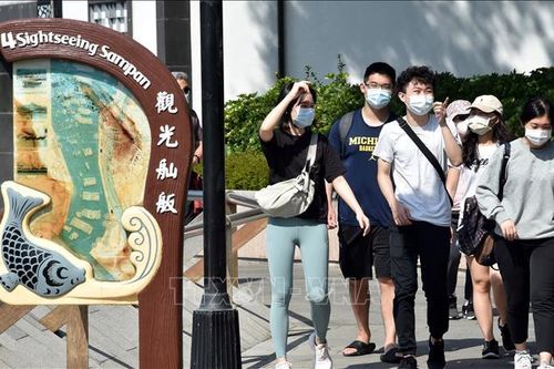 Hong Kong khôi phục các dịch vụ từ ngày 1/4