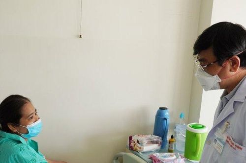 Phẫu thuật thành công khối u vú nặng 5kg cho nữ bệnh nhân trẻ