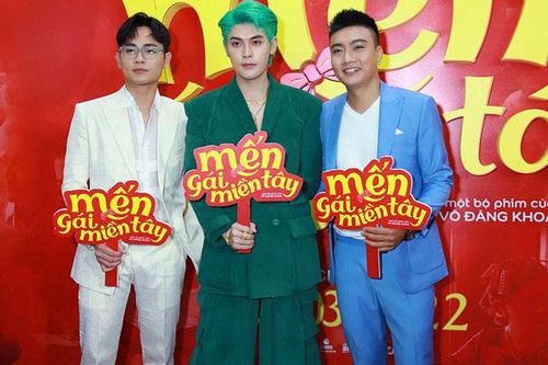 Dàn sao Việt 'lòe loẹt' đổ bộ thảm đỏ ra mắt phim của con trai nuôi Hoài Linh, 'vedette' Vũ Thu Phương chiếm spotlight với bộ váy rườm rà