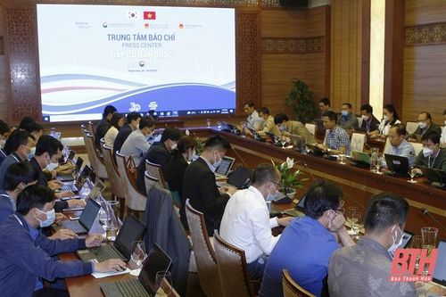 Gần 100 phóng viên, biên tập viên đưa tin các hoạt động kỷ niệm 30 năm thiết lập quan hệ ngoại giao Việt Nam - Hàn Quốc