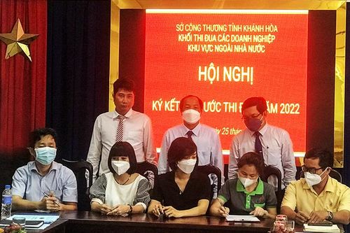 Khối thi đua các doanh nghiệp khu vực ngoài Nhà nước ký kết giao ước thi đua năm 2022