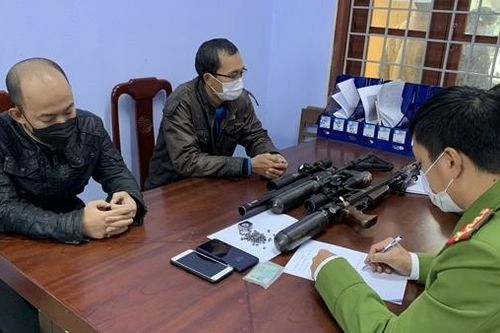 Tịch thu súng, phạt 15 triệu đồng vì bắn chim trời