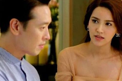 Thấy những bức ảnh khỏa thân phụ nữ trong tủ của chồng sắp cưới, người phụ nữ có pha xử lý quyết liệt tự cứu lấy chính mình