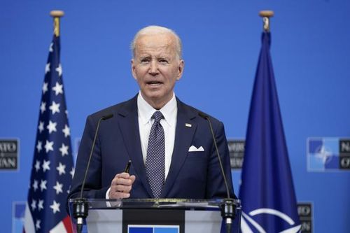 Ngoại trưởng và bộ trưởng Quốc phòng Ukraine đến Ba Lan gặp ông Biden