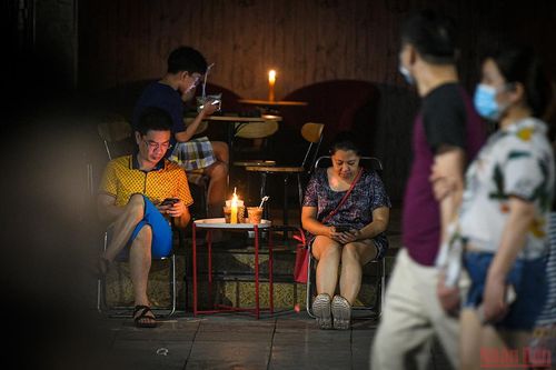 Giờ Trái đất 2022: Tắt đèn - cùng hành động, 'bật sáng' tương lai