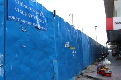'Lô cốt' bủa vây ở con đường triệu USD ở TP HCM sắp được tháo bỏ