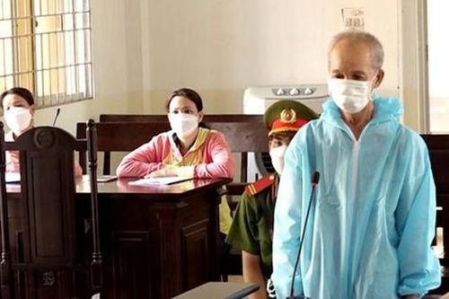 Cha đâm chết con trai vì nhiều lần bị con đánh đuổi ra khỏi nhà