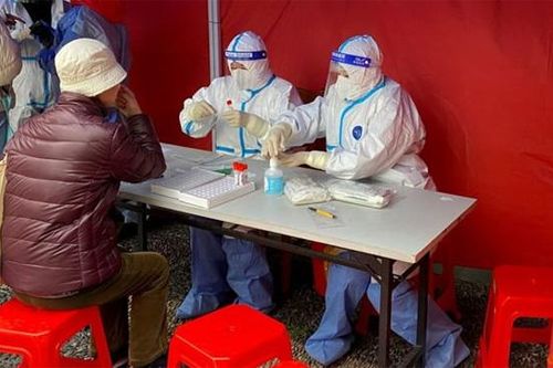 Covid-19: Thượng Hải chống dịch kiểu mới, Hong Kong nới lỏng hạn chế