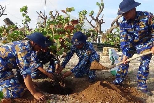 Đoàn Trường Sa: Nhiều hoạt động xung kích, sáng tạo trong 'Tháng thanh niên'