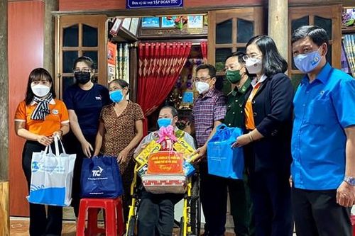 TP HCM: Trao 2 nhà tình thương đầu tiên cho cho các hộ nghèo ở tỉnh Quảng Bình