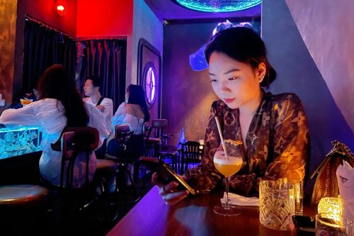 Thói quen ăn chơi về đêm trở lại