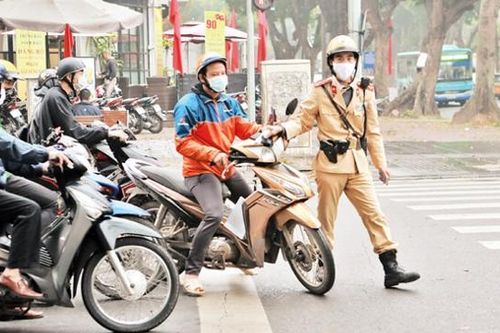 Hà Nội xử lý 697 trường hợp vi phạm Luật Giao thông đường bộ
