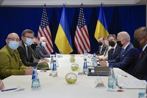 Quan chức Ukraine 'lạc quan một cách thận trọng' sau hội đàm với Mỹ tại Ba Lan