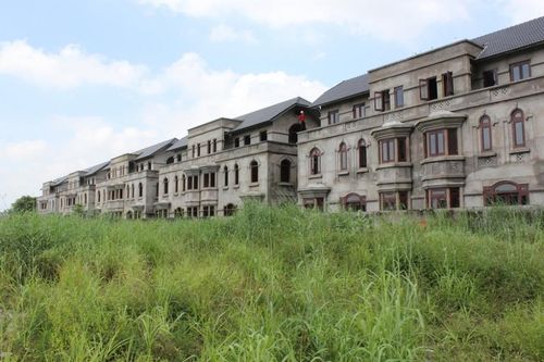 Lãng phí đất đai rất nhiều!
