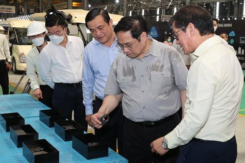 Thủ tướng đề nghị THACO mở rộng Cảng Chu Lai, làm đường mới lên Tây Nguyên và biên giới Lào