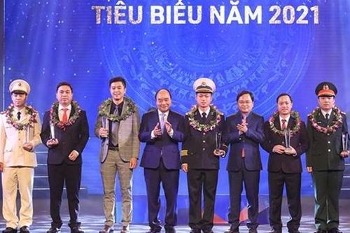 Hai đại úy Công an được vinh danh Gương mặt trẻ tiêu biểu và triển vọng