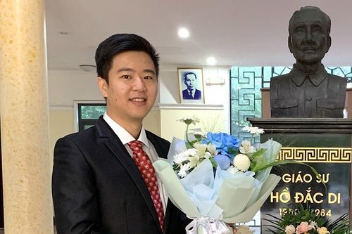 Bác sĩ trẻ tiêu biểu: 'Đến giờ tôi vẫn chưa quên những thời khắc đen tối ấy'