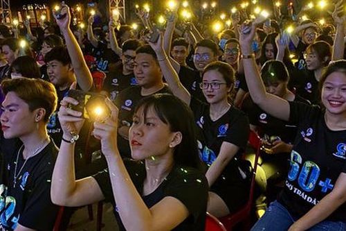 Giờ Trái đất 2022, Việt Nam tiết kiệm hơn 576 triệu đồng trong 60 phút tắt đèn