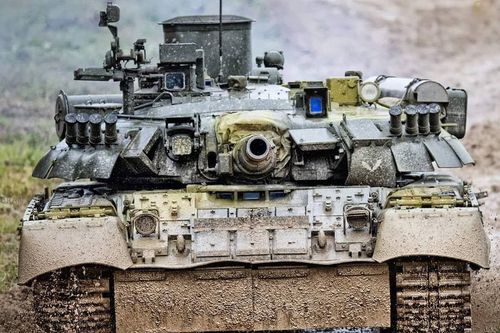 Xe tăng hàng hiếm T-80UE1 của Nga tham chiến tại Ukraine