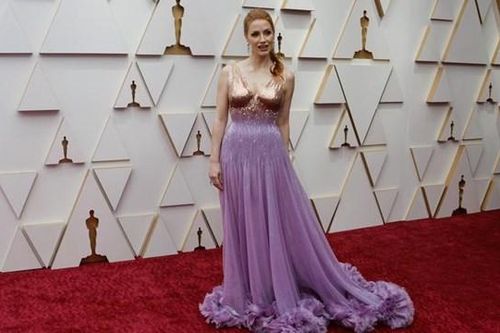 Loạt tên tuổi 'chặt chém' trên thảm đỏ Oscar 2022